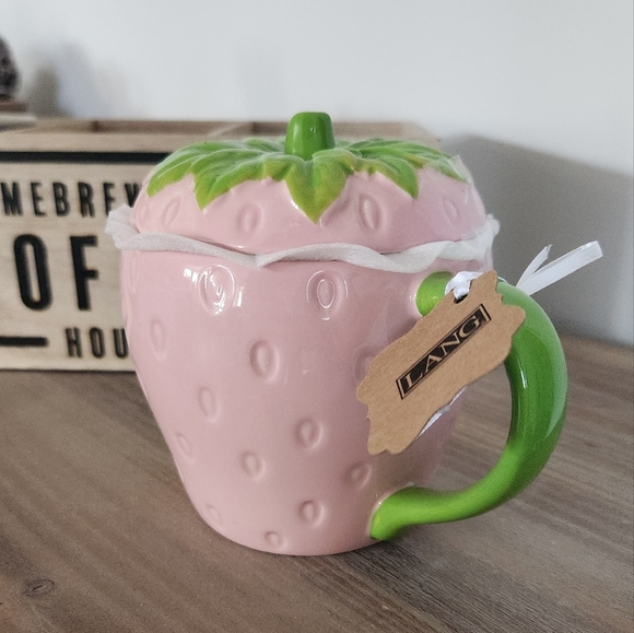 Lang Strawberry Mug with Lid NWT, Hand-painted coffee mug, farmhouse really cute - Picture 13 of 14